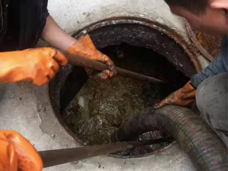 仙游清理化粪池时如何避免沼气的危害？